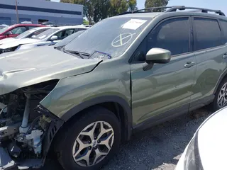 2019 Subaru Forester Premium with VIN JF2SKAEC4KH451448, listed as a IAAI auction lot 42279690 with 99,219 mi miles and . Bid and sale history available at DreamBid. Image 19.