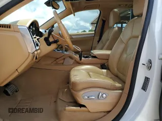 2014 Porsche Cayenne GTS с VIN WP1AD2A27ELA70118, выставлен на аукционе Copart как лот 56405945 с пробегом 179 529 миль миль и Списание • Salvage title. История ставок и продаж доступна на DreamBid. Изображение 7.