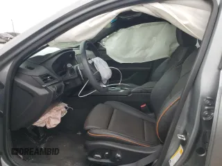 2024 Cadillac CT4 Sport z VIN 1G6DG5RK6R0100179, wystawiony jako Copart lot #50562165 z przebiegiem 13 829 mil mil oraz Nie do naprawy • Non repairable. Historia ofert i sprzedaży dostępna na DreamBid. Obrazek 7.