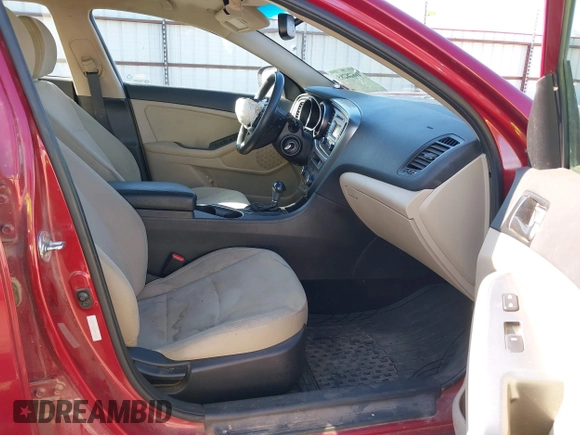 2014 Kia Optima LX with VIN 5XXGM4A72EG272724, listed as a IAAI auction lot 41828285 with 136,996 mi miles. Bid and sale history available at carsss.com. Image 5.