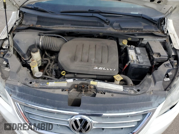 2011 Volkswagen Routan SE with VIN 2V4RW3DG5BR717538, listed as a Copart auction lot 50274824 with 174,033 mi miles and Clean title. Bid and sale history available at DreamBid. Image 12.