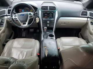 2011 Ford Explorer XLT z VIN 1FMHK7D80BGA37304, wystawiony jako Copart lot #54442365 z przebiegiem 324 957 mil mil oraz Szkoda całkowita • Salvage title. Historia ofert i sprzedaży dostępna na DreamBid. Obrazek 8.