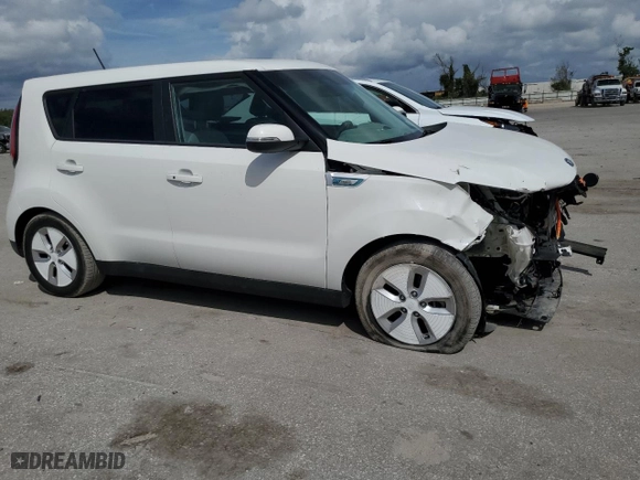 2016 Kia Soul EV + with VIN KNDJX3AE6G7013235, listed as a Copart auction lot 73183284 with NaN miles and Salvage Title. Bid and sale history available at carsss.com. Image 4.