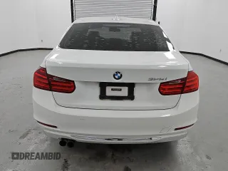 2012 BMW 3 Series 328i z VIN WBA3A5C57CF342137, wystawiony jako Copart lot #52630715 z przebiegiem 133 308 mil mil oraz Czysty tytuł • Clean title. Historia ofert i sprzedaży dostępna na DreamBid. Obrazek 6.