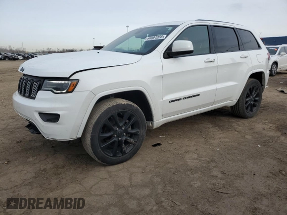 2020 Jeep Grand Cherokee Altitude z VIN 1C4RJFAG4LC420107, wystawiony jako Copart lot #44001055 z przebiegiem 44 747 mil mil oraz Szkoda całkowita • Salvage title. Historia ofert i sprzedaży dostępna na DreamBid. Obrazek 1.