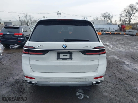 2025 BMW X7 xDrive40i with VIN 5UX23EM05S9X98435, listed as a IAAI auction lot 41476358 with 2,946 mi miles. Bid and sale history available at carsss.com. Image 16.