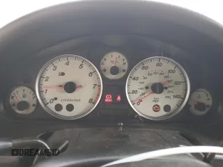 2004 Mazda MX-5 Miata LS z VIN JM1NB353640407864, wystawiony jako Copart lot #53951315 z przebiegiem 116 295 mil mil oraz Szkoda całkowita • Salvage title. Historia ofert i sprzedaży dostępna na DreamBid. Obrazek 9.