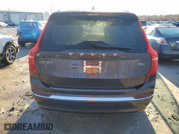 2023 Volvo XC90 Plus z VIN YV40621N6P1902576, wystawiony jako Copart lot #85297664 z przebiegiem 33 815 mil mil oraz Szkoda całkowita • Salvage title. Historia ofert i sprzedaży dostępna na DreamBid. Obrazek 6.
