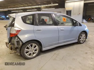 2010 Honda Fit Sport with VIN JHMGE8H42AC023154, listed as a Copart auction lot 42262615 with 104,928 mi miles and Salvage Title. Bid and sale history available at carsss.com. Image 3.