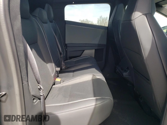 2024 Tesla Cybertruck with VIN 7G2CEHED5RA040883, listed as a Copart auction lot 49793355 with 2,822 mi miles and Salvage Title. Bid and sale history available at carsss.com. Image 10.