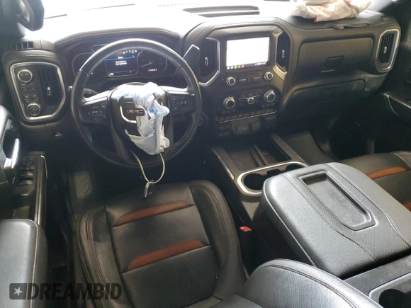 2020 GMC Sierra 2500HD AT4 z VIN 1GT49PEY7LF135671, wystawiony jako Copart lot #55740405 z przebiegiem 80 382 mil mil oraz Szkoda całkowita • Salvage title. Historia ofert i sprzedaży dostępna na DreamBid. Obrazek 8.
