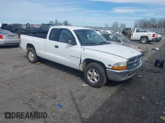 2000 Dodge Dakota Sport with VIN 1B7GL22N3YS725411, listed as a IAAI auction lot 41743698 with 149,810 mi miles. Bid and sale history available at carsss.com. Image 1.