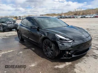 2023 Tesla Model 3 Performance z VIN 5YJ3E1ECXPF628019, wystawiony jako Copart lot #53554215 z przebiegiem 22 557 mil mil oraz Szkoda całkowita • Salvage title. Historia ofert i sprzedaży dostępna na DreamBid. Obrazek 13.