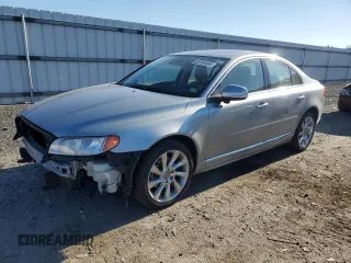 2014 Volvo S80 T6 with VIN YV1902AH7E1178703, listed as a Copart auction lot 82850494 with 92,867 mi miles and Salvage Title. Bid and sale history available at carsss.com. Image 1.