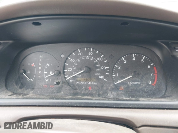 1998 Toyota Camry LE z VIN 4T1BG22K0WU372241, wystawiony jako IAAI lot #42215308 z przebiegiem 136 942 mil mil oraz . Historia ofert i sprzedaży dostępna na DreamBid. Obrazek 7.