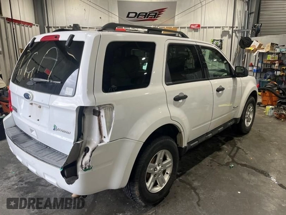 2011 Ford Escape Hybrid с VIN 1FMCU5K32BKB92658, выставлен на аукционе IAAI как лот 42025436 с пробегом 287 113 миль миль и . История ставок и продаж доступна на DreamBid. Изображение 1.