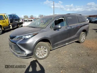 2022 Toyota Sienna XLE with VIN 5TDJRKEC6NS079770, listed as a Copart auction lot 64665494 with 12,119 mi miles and Non repairable. Bid and sale history available at DreamBid. Image 1.