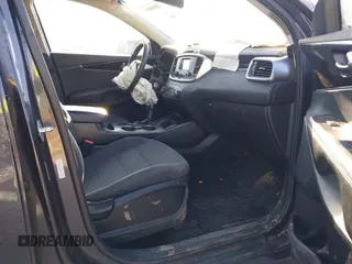 2016 Kia Sorento LX with VIN 5XYPGDA32GG158824, listed as a IAAI auction lot 38800051 with 82,195 mi miles. Bid and sale history available at carsss.com. Image 5.