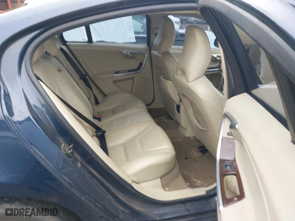 2012 Volvo S60 T5 with VIN YV1622FS9C2129267, listed as a IAAI auction lot 41607512 with 189,212 mi miles. Bid and sale history available at carsss.com. Image 8.