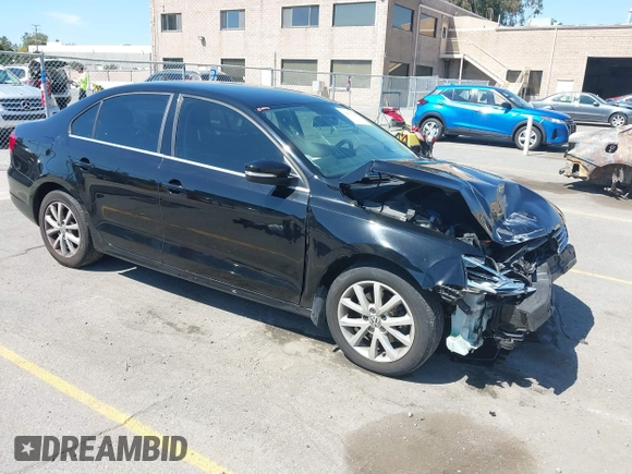 2013 Volkswagen Jetta SE with VIN 3VWDP7AJ8DM350702, listed as a IAAI auction lot 42652788 with 106,655 mi miles and . Bid and sale history available at DreamBid. Image 1.