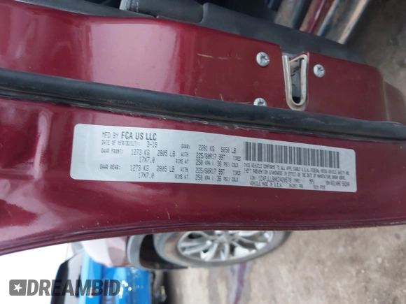2019 Jeep Cherokee Latitude Plus z VIN 1C4PJLLBXKD420578, wystawiony jako IAAI lot #41462302 z przebiegiem 116 277 mil mil oraz . Historia ofert i sprzedaży dostępna na DreamBid. Obrazek 9.