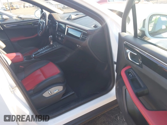 2021 Porsche Macan with VIN WP1AA2A53MLB09451, listed as a IAAI auction lot 41762804 with 46,603 mi miles and . Bid and sale history available at DreamBid. Image 5.