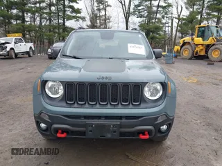 2018 Jeep Renegade Trailhawk with VIN ZACCJBCB4JPH63797, listed as a IAAI auction lot 41976767 with 111,628 mi miles. Bid and sale history available at carsss.com. Image 13.