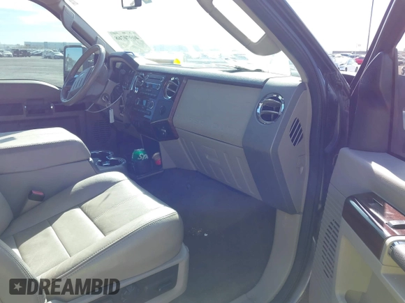 2010 Ford Super Duty F-250 SRW XL with VIN 1FTSW2BR8AEB13729, listed as a IAAI auction lot 40970768 with 228,863 mi miles. Bid and sale history available at carsss.com. Image 5.