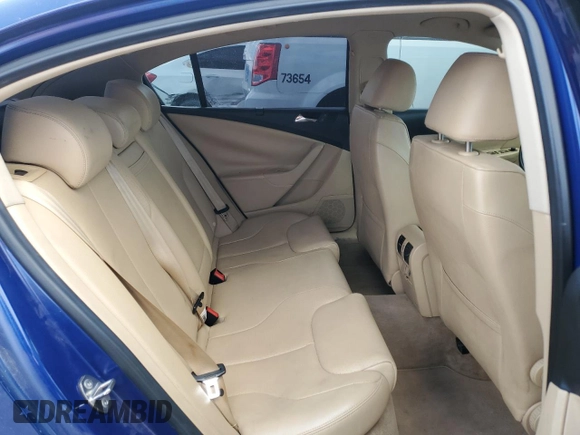2008 Volkswagen Passat Komfort z VIN WVWAK73C38P090731, wystawiony jako Copart lot #47819845 z przebiegiem 150 608 mil mil oraz Szkoda całkowita • Salvage title. Historia ofert i sprzedaży dostępna na DreamBid. Obrazek 10.
