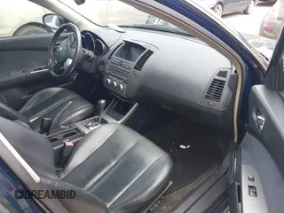 2005 Nissan Altima 2.5 z VIN 1N4AL11D35C130482, wystawiony jako IAAI lot #42303454 z przebiegiem 208 032 mil mil oraz . Historia ofert i sprzedaży dostępna na DreamBid. Obrazek 5.
