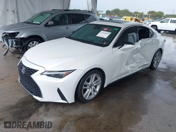 2021 Lexus IS 300 z VIN JTHCA1D2XM5112467, wystawiony jako IAAI lot #41944802 z przebiegiem 53 333 mil mil oraz . Historia ofert i sprzedaży dostępna na DreamBid. Obrazek 2.
