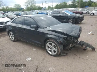 2017 Audi A3 Premium z VIN WAUAUGFF6H1032354, wystawiony jako Copart lot #55481835 z przebiegiem 102 515 mil mil oraz Szkody całkowita. Historia ofert i sprzedaży dostępna na DreamBid. Obrazek 4.