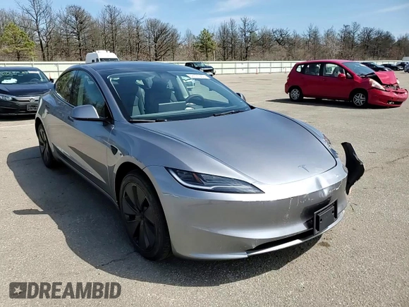 2025 Tesla Model 3 Long Range z VIN 5YJ3E1EBXSF979187, wystawiony jako Copart lot #53171955 z przebiegiem 198 mil mil oraz Szkoda całkowita • Salvage title. Historia ofert i sprzedaży dostępna na DreamBid. Obrazek 11.
