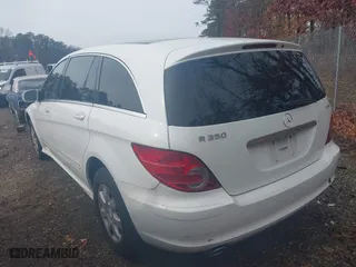 2007 Mercedes-Benz R-Class 3.5L with VIN 4JGCB65E67A053042, listed as a IAAI auction lot 41497759 with 107,104 mi miles. Bid and sale history available at carsss.com. Image 3.