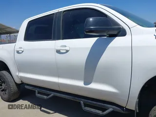 2008 Toyota Tundra z VIN 5TFEV54118X038542, wystawiony jako IAAI lot #42265229 z przebiegiem 148 546 mil mil oraz . Historia ofert i sprzedaży dostępna na DreamBid. Obrazek 13.
