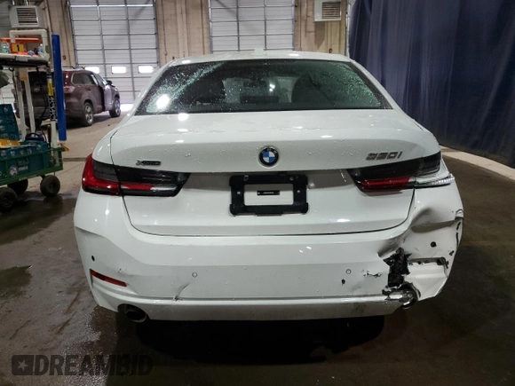 2025 BMW 3 Series 330i xDrive with VIN 3MW89CW01S8F06766, listed as a Copart auction lot 45226055 with 7,422 mi miles and Clean Title. Bid and sale history available at carsss.com. Image 6.