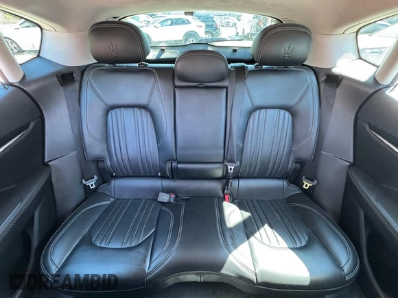 2018 Maserati Levante с VIN ZN661XUA2JX289425, выставлен на аукционе Copart как лот 47286635 с пробегом 69 532 миль миль и На запчасти • Non repairable. История ставок и продаж доступна на DreamBid. Изображение 9.