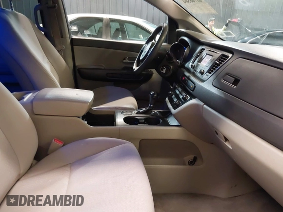 2016 Kia Sedona LX with VIN KNDMB5C10G6196316, listed as a IAAI auction lot 41766504 with 109,785 mi miles. Bid and sale history available at carsss.com. Image 5.