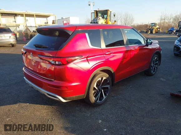 2022 Mitsubishi Outlander SE with VIN JA4J4UA87NZ030792, listed as a IAAI auction lot 41032727 with 30,345 mi miles. Bid and sale history available at carsss.com. Image 4.