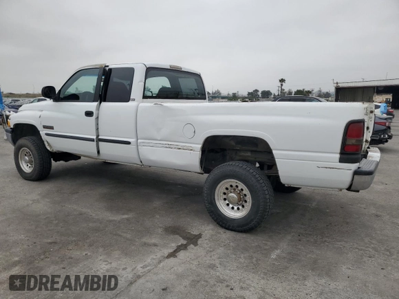 1998 Dodge Ram 2500 with VIN 3B7KF22D7WG138206, listed as a Copart auction lot 53313395 with 333,521 mi miles and Salvage Title. Bid and sale history available at carsss.com. Image 2.