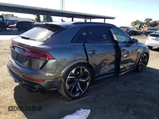 2023 Audi RS Q8 z VIN WU1ARBF18PD005006, wystawiony jako Copart lot #70642564 z przebiegiem 16 570 mil mil oraz Szkoda całkowita • Salvage title. Historia ofert i sprzedaży dostępna na DreamBid. Obrazek 3.