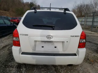 2006 Hyundai Tucson GL with VIN KM8JM12B86U441353, listed as a Copart auction lot 42886664 with 110,495 mi miles and Salvage Title. Bid and sale history available at carsss.com. Image 6.