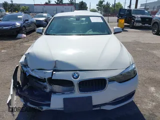 2016 BMW 3 Series 328i z VIN WBA8E9C56GK648695, wystawiony jako IAAI lot #42303074 z przebiegiem 106 192 mil mil oraz . Historia ofert i sprzedaży dostępna na DreamBid. Obrazek 12.