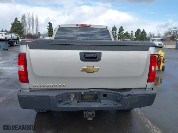 2007 Chevrolet Silverado 1500 Classic Work Truck with VIN 1GCEC14X97Z612357, listed as a IAAI auction lot 41814559 with 176,664 mi miles. Bid and sale history available at carsss.com. Image 16.