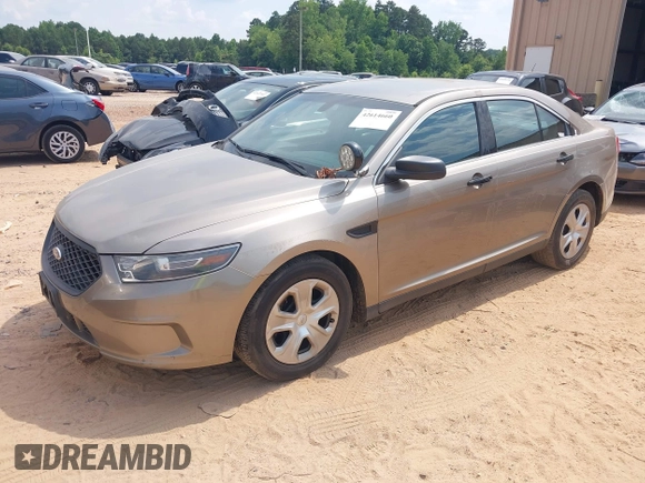 2015 Ford Police Interceptor z VIN 1FAHP2MK2FG135699, wystawiony jako IAAI lot #42614660 z przebiegiem 113 927 mil mil oraz . Historia ofert i sprzedaży dostępna na DreamBid. Obrazek 17.