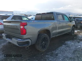 2021 Chevrolet Silverado 1500 LT z VIN 3GCUYDED3MG103587, wystawiony jako IAAI lot #41820846 z przebiegiem 101 809 mil mil oraz . Historia ofert i sprzedaży dostępna na DreamBid. Obrazek 4.