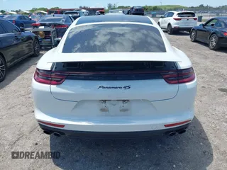 2018 Porsche Panamera 4S с VIN WP0AB2A76JL131763, выставлен на аукционе IAAI как лот 42038086 с пробегом 68 121 миль миль и . История ставок и продаж доступна на DreamBid. Изображение 17.