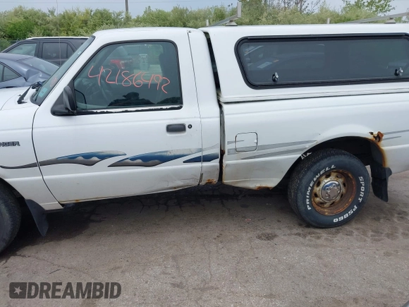 2001 Ford Ranger XL z VIN 1FTYR10D01PB33657, wystawiony jako IAAI lot #42186492 z przebiegiem 144 336 mil mil oraz . Historia ofert i sprzedaży dostępna na DreamBid. Obrazek 6.