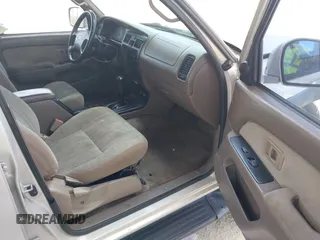 2000 Toyota 4Runner SR5 with VIN JT3GN86R5Y0152635, listed as a IAAI auction lot 42076738 with 278,113 mi miles and . Bid and sale history available at DreamBid. Image 5.