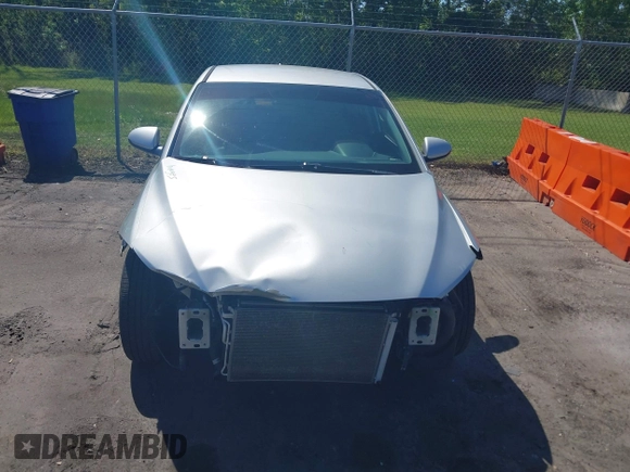 2017 Hyundai Elantra SE with VIN 5NPD74LF4HH196401, listed as a IAAI auction lot 42033328 with 119,747 mi miles and . Bid and sale history available at DreamBid. Image 12.